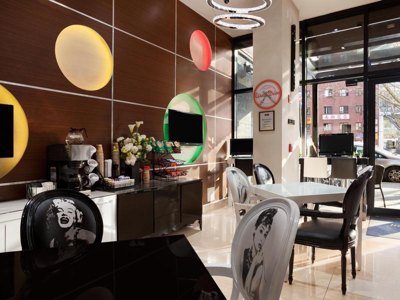 Howard Johnson Soho Ню Йорк Екстериор снимка