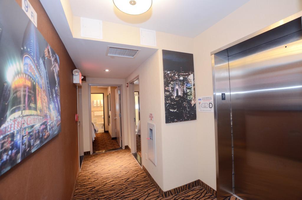 Howard Johnson Soho Ню Йорк Екстериор снимка