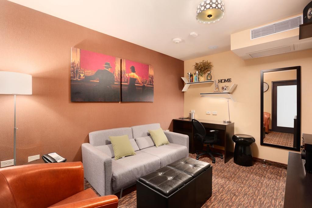 Howard Johnson Soho Ню Йорк Екстериор снимка